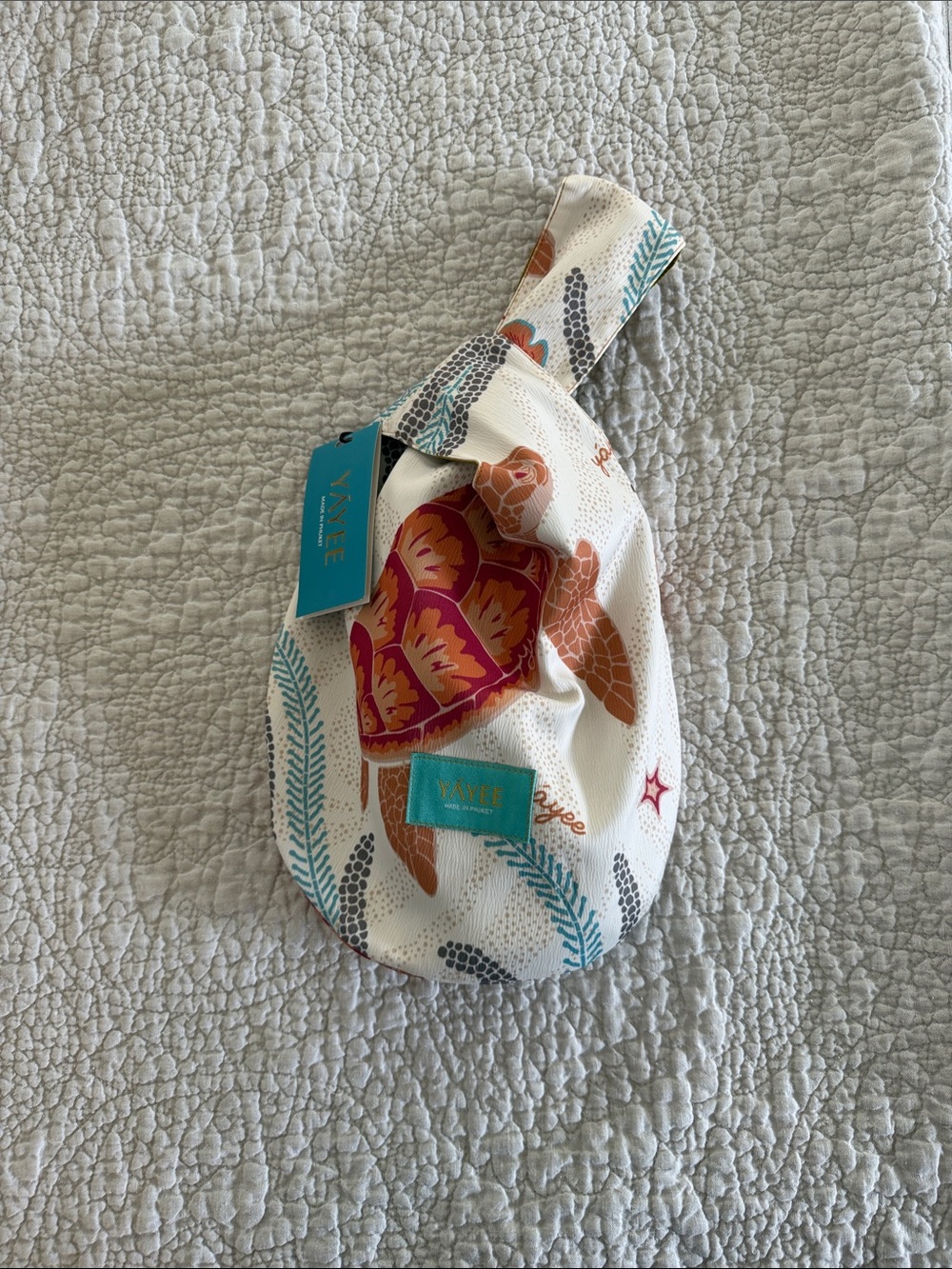 Vera Bradley White Wristlet Clutch with Teal, Coral & Tan Sea Turtle Print